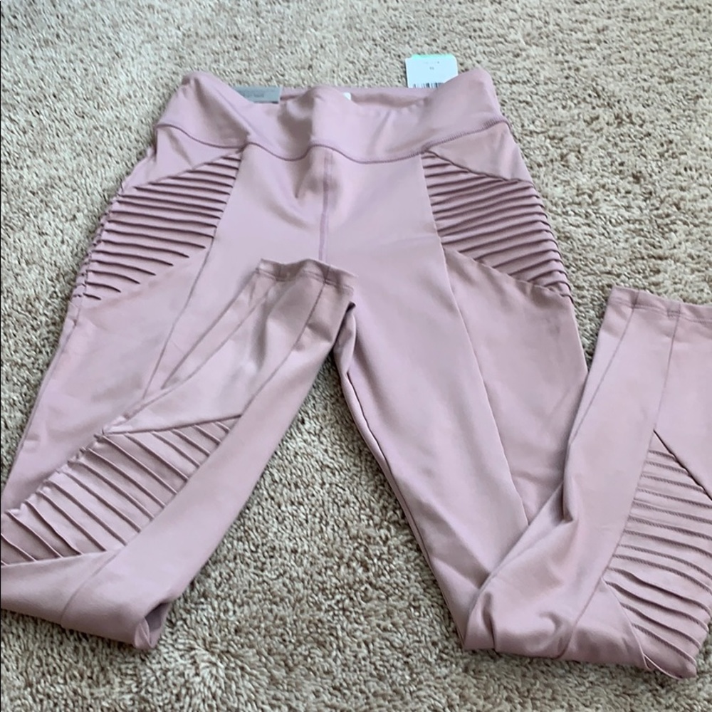 Brand new Forever 21 high rise leggings small